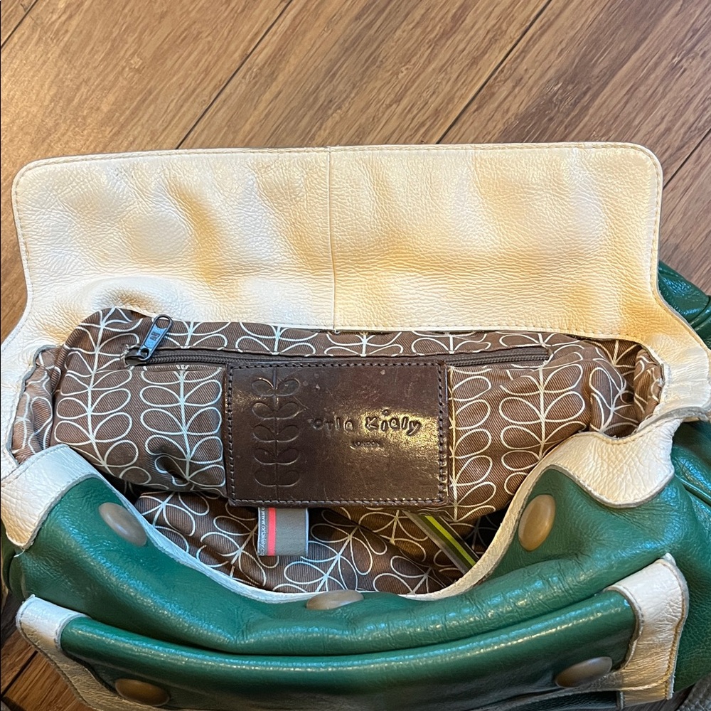 Orla Kiely Leather Retro Shoulder Bag Green Ivory - Picture 4 of 11
